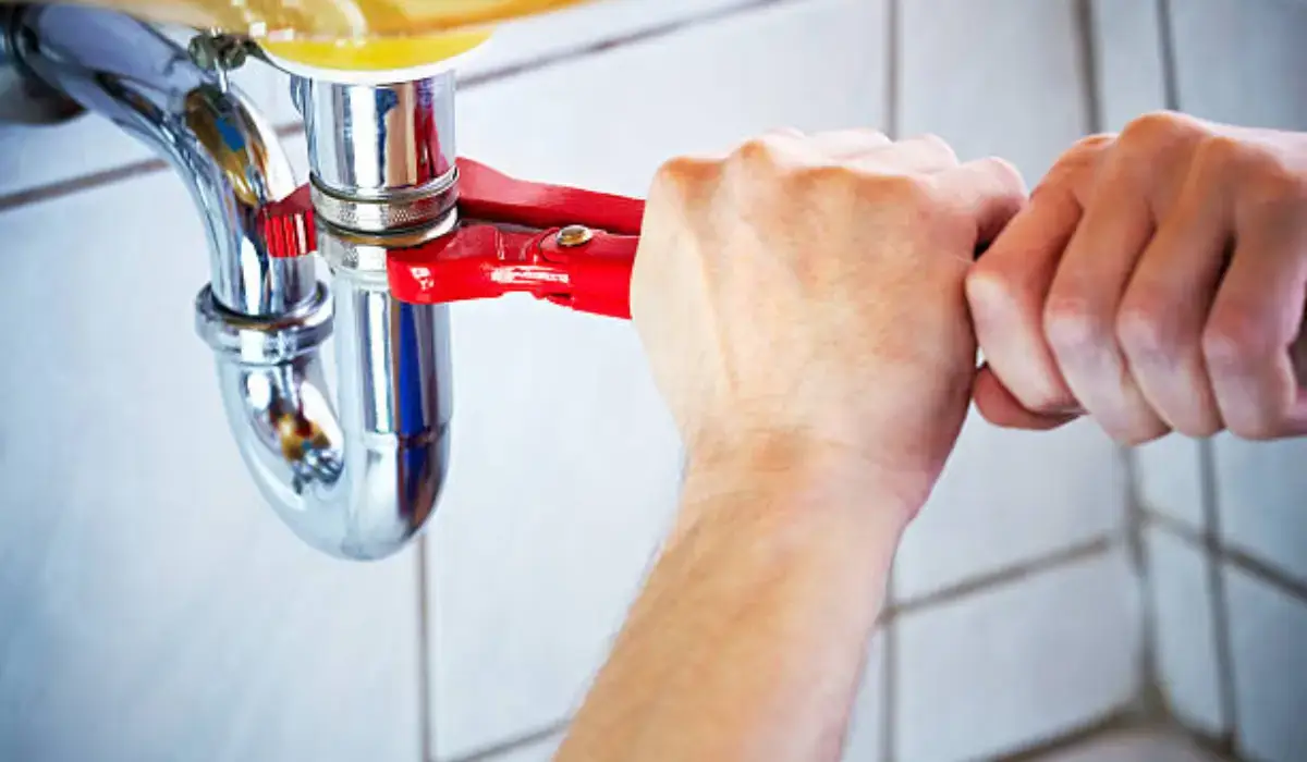 Emergency repair during holiday plumbing emergencies to fix a clogged sink.