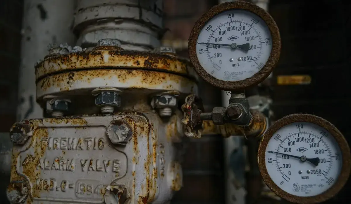 Rusted gas valve linked to potential gas leak in older Naperville homes.